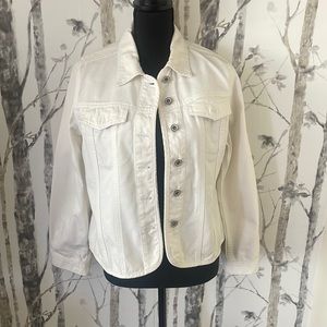 White Jean jacket by the territory ahead, jeans size large, petite